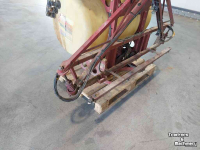 Pulvérisateur porté Hardi 1203-JZ-300-BK3-6SB