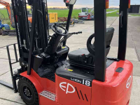 Chariot élévateur EP Equipment EFL 181