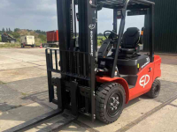Chariot élévateur EP Equipment EFL353 Heftruck