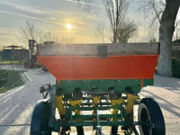 Planteuse de pommes de terre  Te koop uien/bollen plantenmachine 1,5