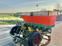 Planteuse de pommes de terre  Te koop uien/bollen plantenmachine 1,5