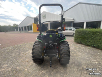 Tracteur pour vignes et vergers John Deere 3038E