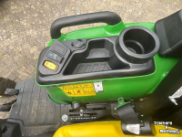 Tracteur pour vignes et vergers John Deere 3038E