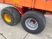 Autochargeuse Kverneland 465