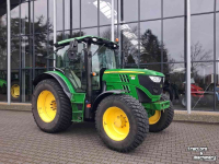 Tracteur John Deere 6125R   Geveerde vooras en cabine !