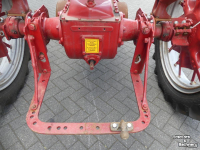 Tracteurs anciens  Mc Cormick Farmall F12