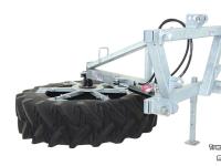 Pousse fourrage à pneu Qmac VBV120 Voerveegband / Voerbandveger 