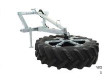 Pousse fourrage à pneu Qmac VBV120 Voerveegband / Voerbandveger 