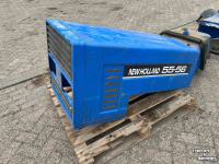 Pièces d‘occasion pour tracteurs New Holland 55-56 motorkap + delen gebruikt