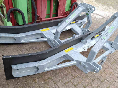 Autres équipements pour rue, entretien des accotements et des fossés Zocon RS270 rubberschuif