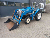 Tracteur pour horticulture Iseki Landleader 215 met voorlader en stuurbekrachtiging
