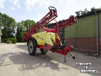Pulvérisateur trainé Hardi navigator 3000 27 meter