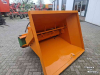 Épandeur de sciure pour des logettes Flingk ZX 1500