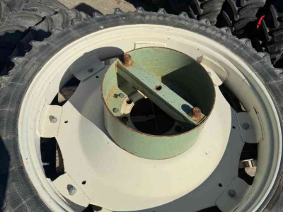 Roues, Pneus, Jantes, Barillets Jumelage  9.5R44