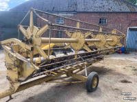 Moissonneuse batteuse New Holland 8070