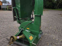Broyeur de restes d'élagage  Takkenversnipperaar met hydraulische invoerrol