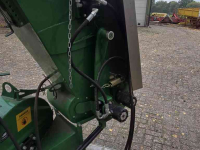 Broyeur de restes d'élagage  Takkenversnipperaar met hydraulische invoerrol
