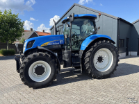 Tracteur New Holland T7030 PowerCommand. Fronthef, Vooras vering, 40km.