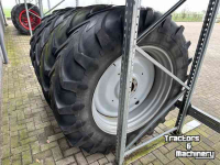 Roues, Pneus, Jantes, Barillets Jumelage Michelin 16.9x38 op vaste velgen