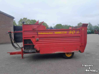 Distributeur de fourrage en bloc Schuitemaker Amigo 30 S