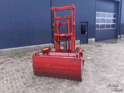 Coupe-blocs d'ensilage Strautmann 232