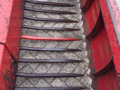 Coupe-blocs d'ensilage Strautmann 232
