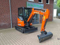 Mini pelleteuse Hitachi ZX26U
