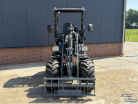 Chargeuse sur pneus Giant G2500 HD