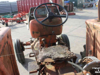Tracteurs anciens Renault 55 trekker tractor (R55)