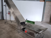 Convoyeur élévateur Affeldt Opvoerband  RVS OPVOERBAND ELEVATORBAND ELEVATOR BELT FÖRDERBAND STEIGBAND