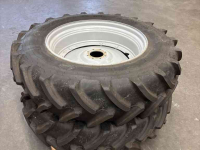 Roues, Pneus, Jantes, Barillets Jumelage Firestone 420/85R38 en 340/85R28 Firestone performer 85
