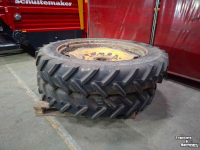 Roues, Pneus, Jantes, Barillets Jumelage BKT 300/95R46 RT-955