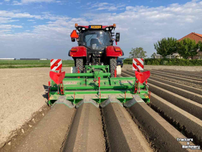 Fraise buteuse Baselier FKE 310 Rijenfrees aanaarden frezen frees