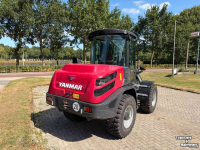 Chargeuse sur pneus Yanmar V100