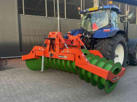 Rouleau packer de silage Holaras Stego 400 Pro