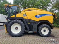 Ensileuse automotrice New Holland FR 9050 hakselaar