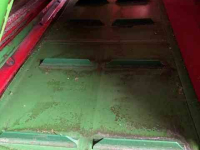 Distributeur de fourrage en bloc Strautmann BVW