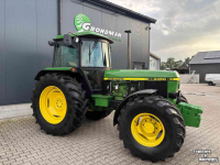Tracteur John Deere 3350