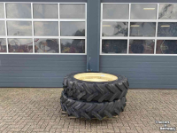 Roues, Pneus, Jantes, Barillets Jumelage Michelin 13.6R38 op 8 gaats velg