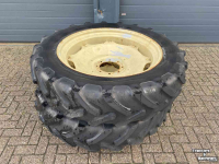 Roues, Pneus, Jantes, Barillets Jumelage Michelin 13.6R38 op 8 gaats velg