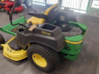 Tracteur Tondeuse Autoporté John Deere Z425