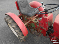 Tracteur pour vignes et vergers Holder a45