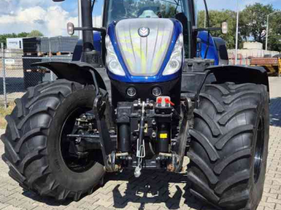 Tracteur New Holland T7.230 PC 40-eco, Lucht, Fronthef, geveerde cvooras en cabine BluePower