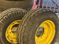 Roues, Pneus, Jantes, Barillets Jumelage BKT BKT 13.065X18 BKT AW702 WIEL 8-221-275