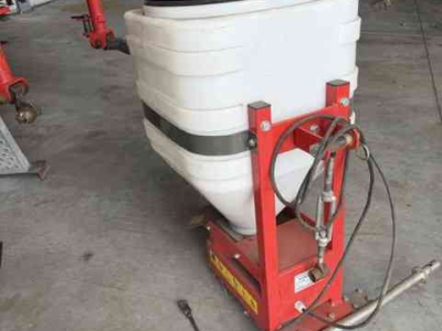 Distributeur de microgranulés  Bagra fiet