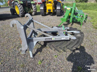 Pousse fourrage à pneu Holaras Octo-1500-jcb