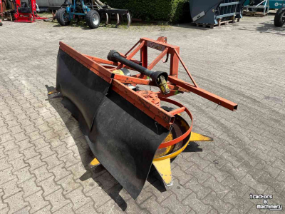 Eparpilleur de fourrage Rogedi Kuilverdeler weidebouwmachines