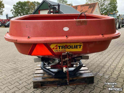 Distributeur d‘engrais Trioliet TST Kunstmeststrooier mestverwerking