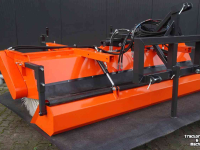 Balayeur Hofstede Veegmachine Trekker / tractor model Borstels 70cm veeg veger borstel machine