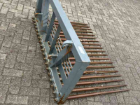 Godet de chargeur frontal Hemach 1.50